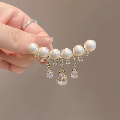 Pearl Tassel Brooch