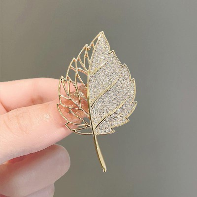 Leaf Pearl Brooch