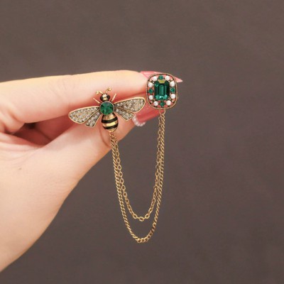 Vintage bee chain brooch