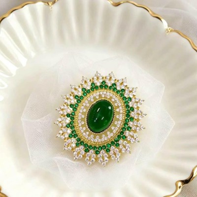 Green crystal Brooch